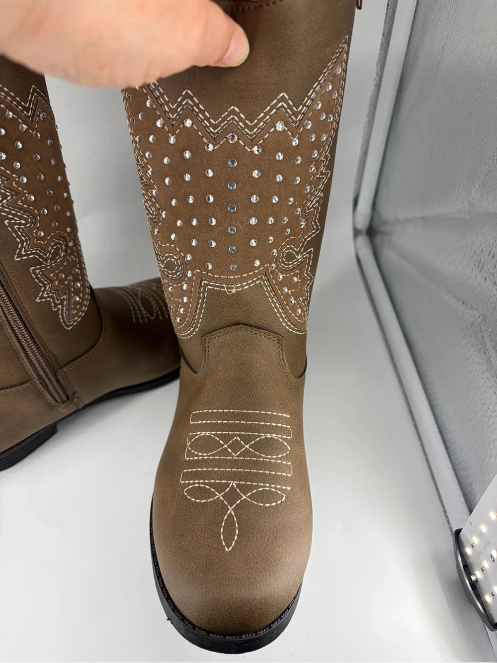Kensie Girl cowgirl zip up boots with rhinestones. Size 4 girls